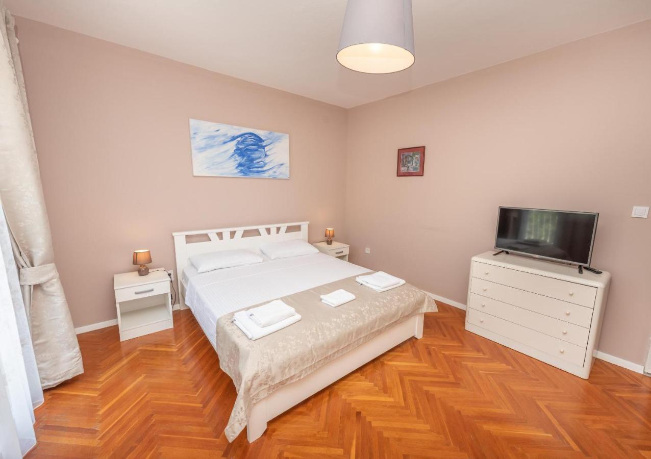 Ioannis Apartments Tivat Exterior photo